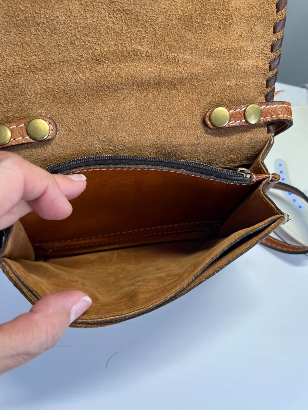Patricia Nash Torri Crossbody Bag - Picture 4 of 9